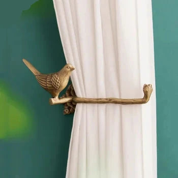 NNTVR-023 Tay vén rèm chim bồ câu